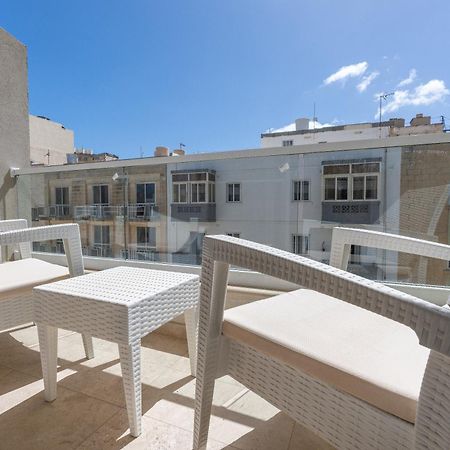 Modern & Luxurious Apartment - Prime Location St. Paul's Bay Exteriör bild